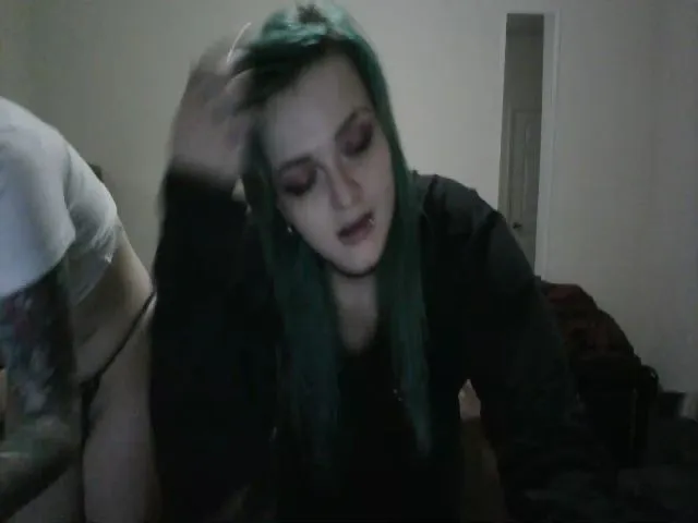 Live sex webcam photo for FloraSky #256669266