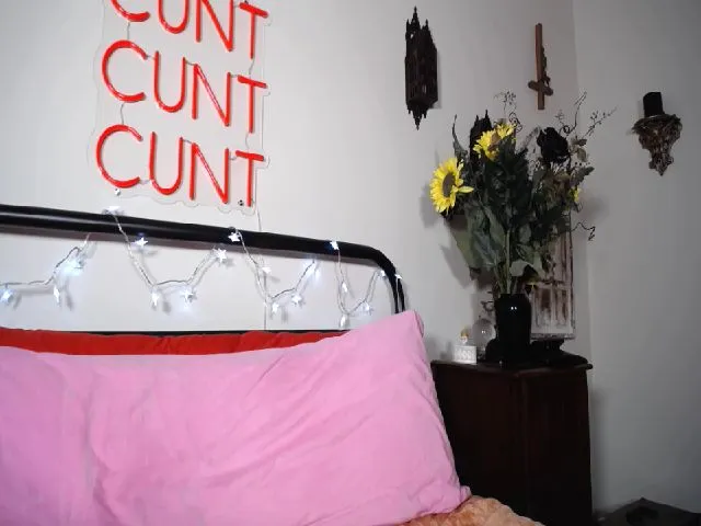 Live sex webcam photo for NecroNicki #252746845