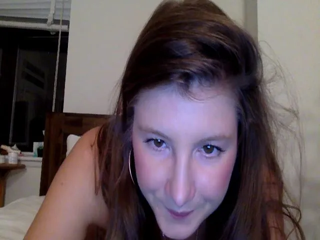 Live sex webcam photo for KimKim55 #261144574