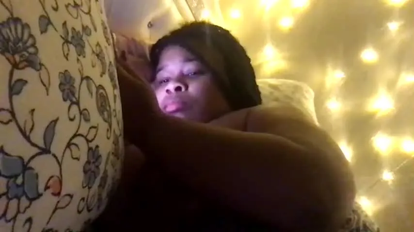 Live sex webcam photo for mizz_caramel