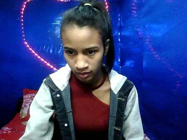 Live sex webcam photo for my-love10 #265669346