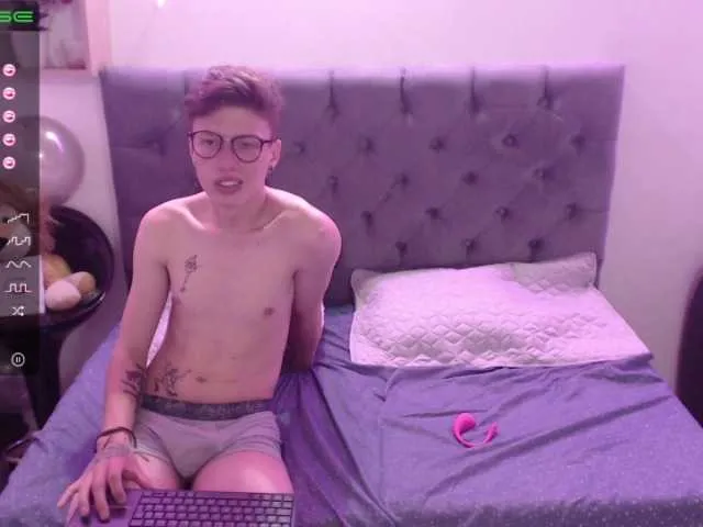 Live sex webcam photo for Rude-n-Cute #265667937