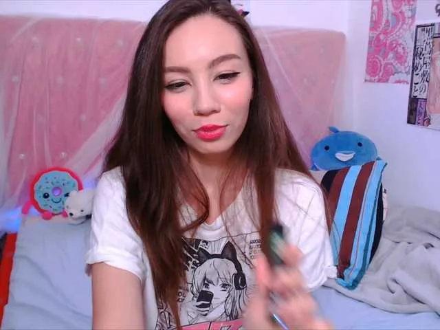 Live sex webcam photo for MelsiLui #288008203