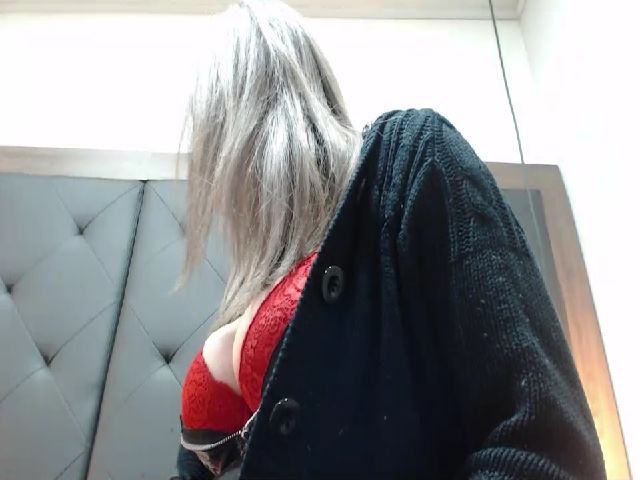 Live sex webcam photo for AnaSaenz #265675625