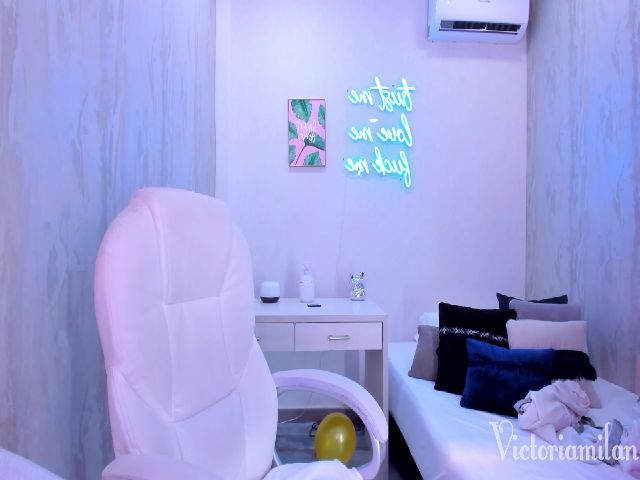 Live sex webcam photo for VictoriaMilan #265679004