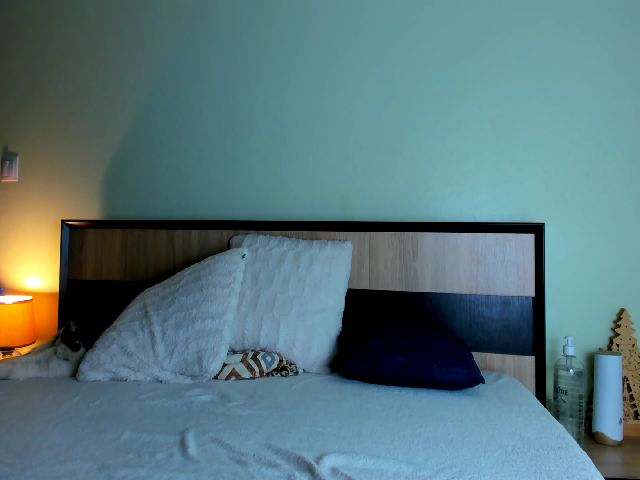 Live sex webcam photo for KatBirdie #265721316