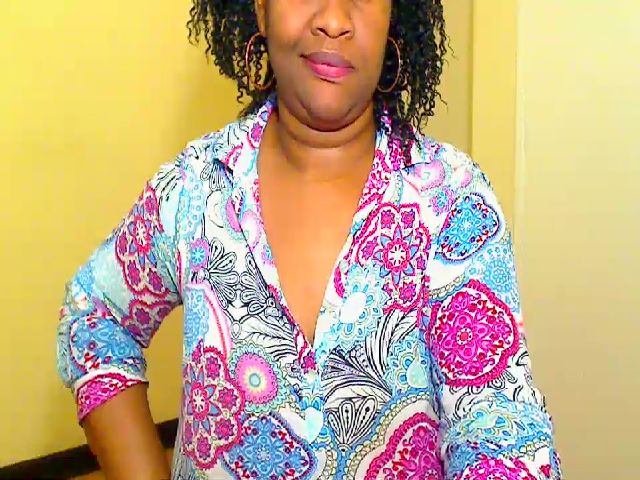 Live sex webcam photo for Hotmelons44 #265723622