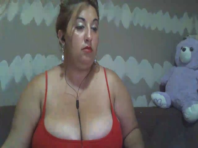 Live sex webcam photo for BigBreastsMia #265711937