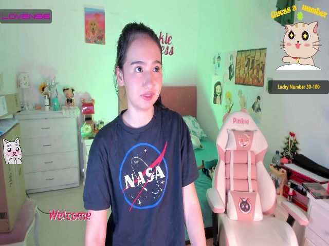 Live sex webcam photo for AnnieJulieth #265641040