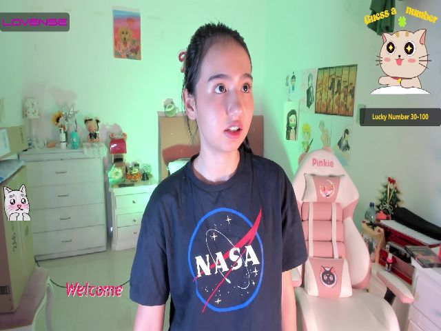 Live sex webcam photo for AnnieJulieth #265645904