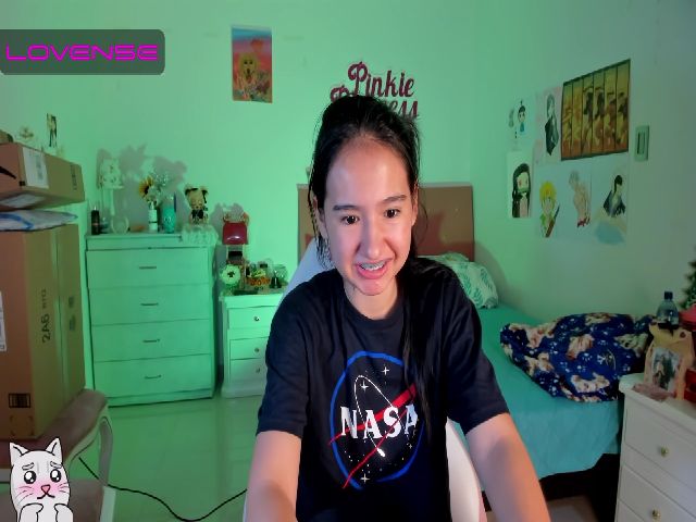 Live sex webcam photo for AnnieJulieth #265781477