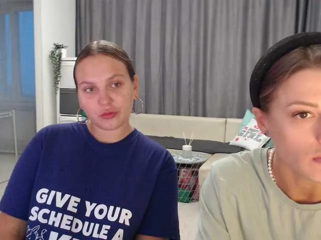 Live sex webcam photo for BugaGirls #266119512