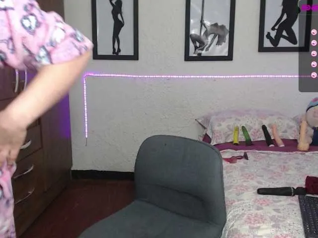 Live sex webcam photo for sativaweed #265798664