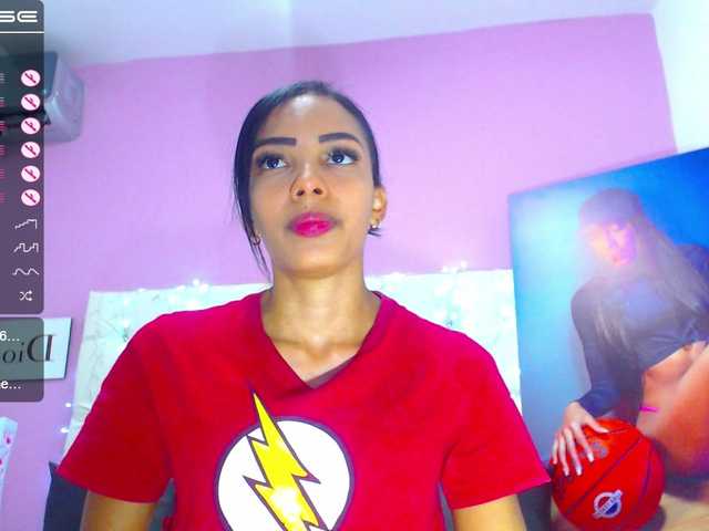 Live sex webcam photo for SammCherry #287929880