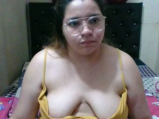 Live sex webcam photo for Victoriamor #265799196
