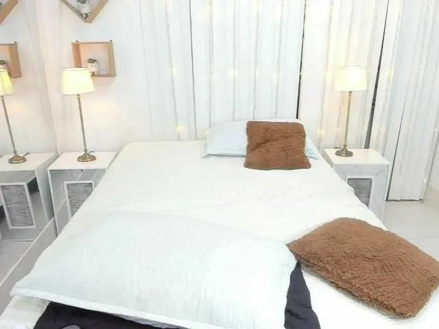 Live sex webcam photo for Merida- #265910330