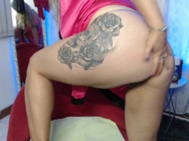 Live sex webcam photo for briannaoneal #265798004