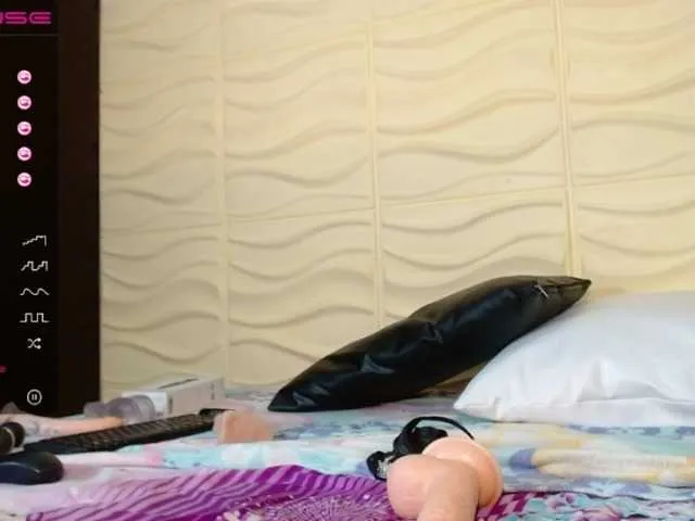 Live sex webcam photo for CoralineJones #265908731