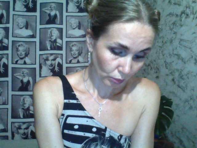 Live sex webcam photo for Aurora108 #288002752