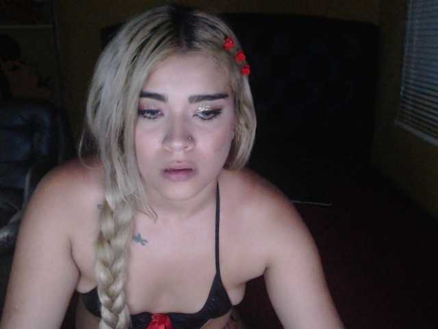 Live sex webcam photo for WONDERCOUPLEE #265797174