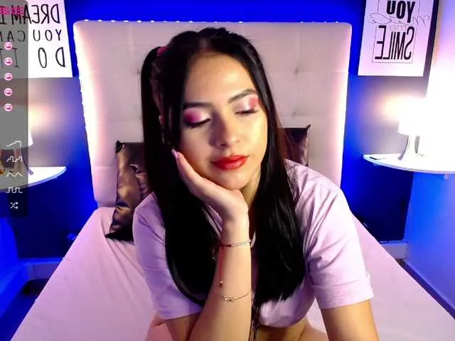 Live sex webcam photo for ZoeBolton #266003824