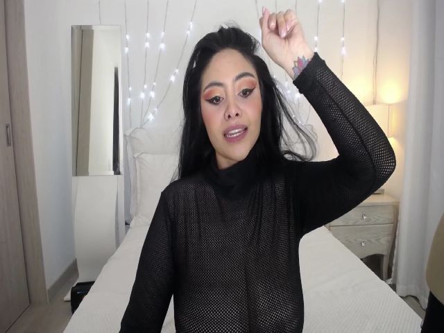 Live sex webcam photo for Marianviolet #265853439