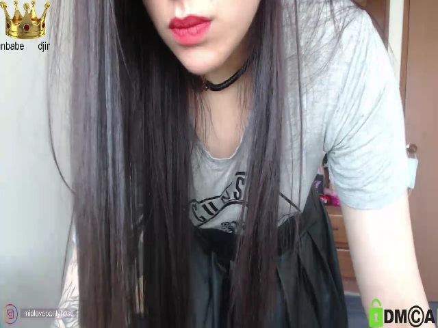 Live sex webcam photo for Miahot21 #266016247