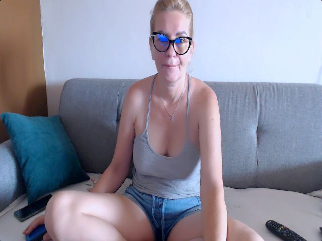 Live sex webcam photo for Stephycute #265933707