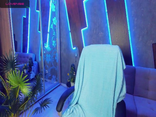 Live sex webcam photo for Adelina___ #266149624