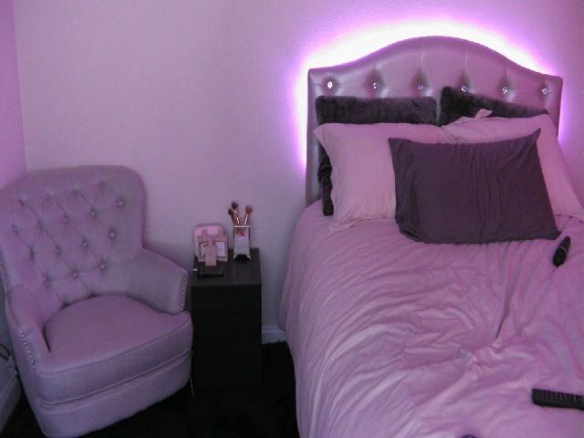 Live sex webcam photo for MeganMaxine #265857951