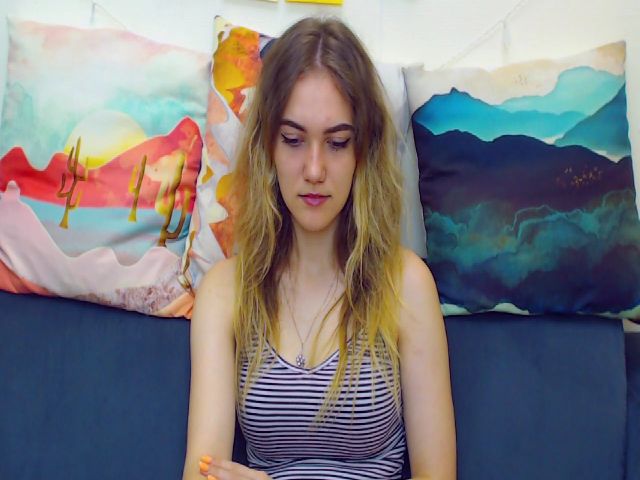 Live sex webcam photo for NancyYounq #266013387