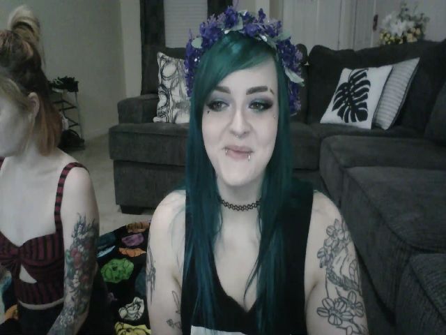 Live sex webcam photo for FloraSky #265856727