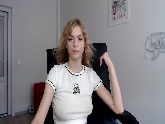 Live sex webcam photo for VanillaJenny #265979545