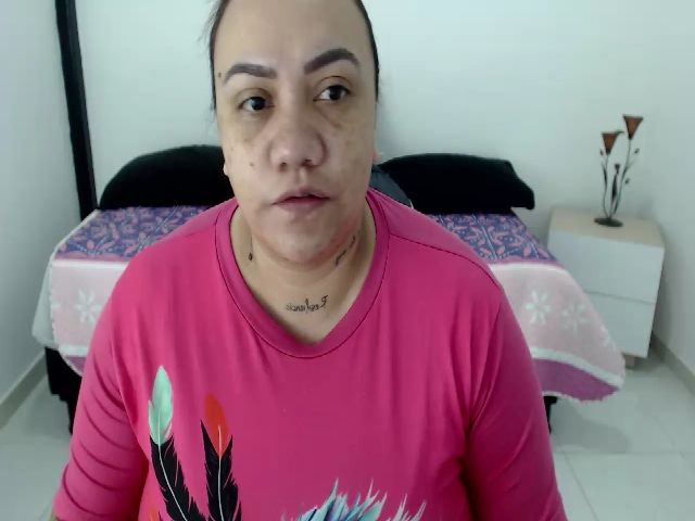Live sex webcam photo for KimmyStone #266006826