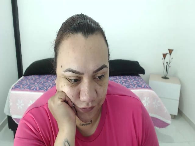 Live sex webcam photo for KimmyStone #266015387