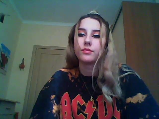 Live sex webcam photo for ModestBlonde #266032810