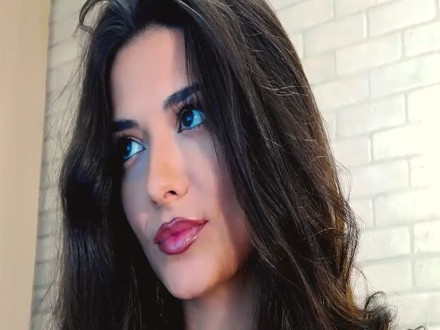 Live sex webcam photo for RomanticNymph #266164792