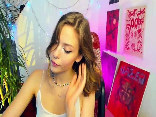 Live sex webcam photo for Aliceum #265933835