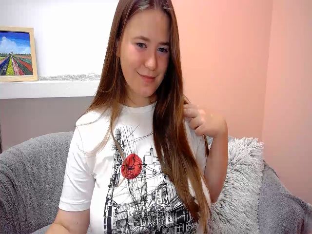 Live sex webcam photo for LindaThompson #265908861