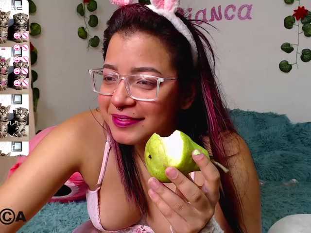 Live sex webcam photo for BiancaLeon #265798494