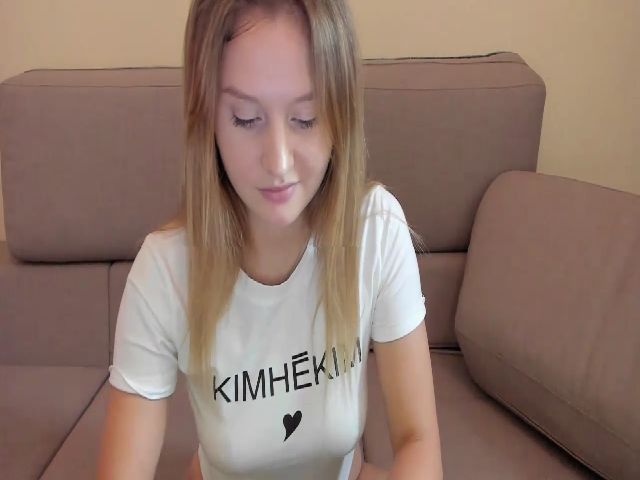 Live sex webcam photo for UnforgetMia #266105951