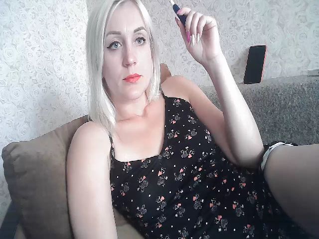 Live sex webcam photo for KisssMalinka #265981890