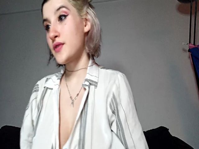 Live sex webcam photo for Cabaret_Panda #265847820