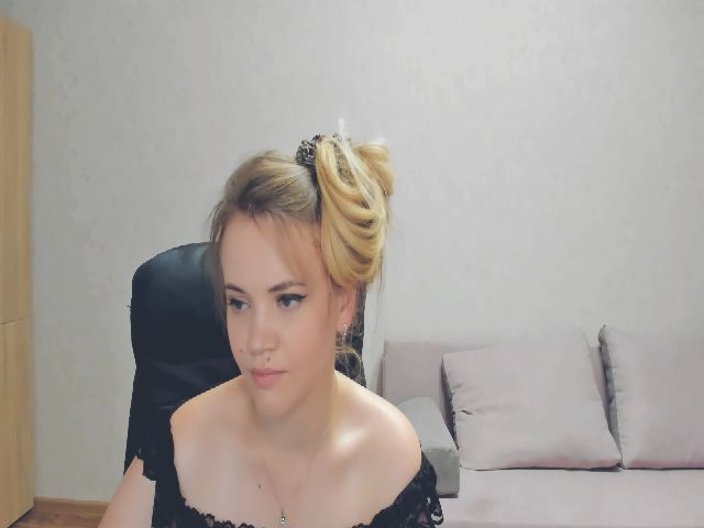 Live sex webcam photo for EllaAntares #265909527