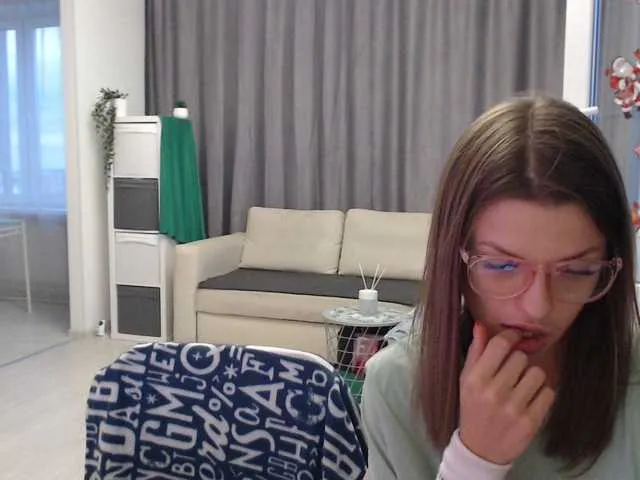 Live sex webcam photo for BugaGirls #266477555