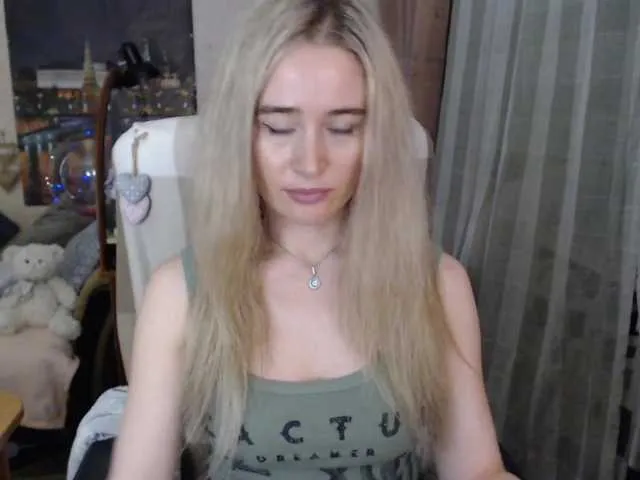 Live sex webcam photo for xyliganka777 #266228933