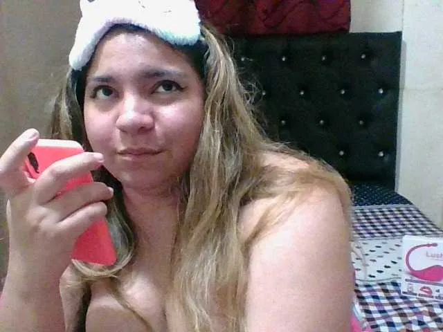 Live sex webcam photo for Victoriamor #266230451