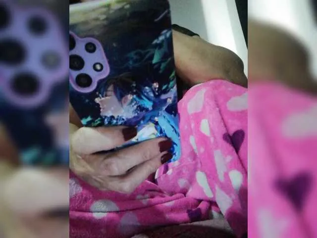 Live sex webcam photo for latinaamorosa #266479352