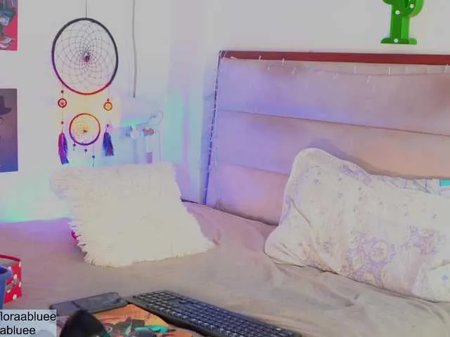 Live sex webcam photo for mysticgirl #266479268