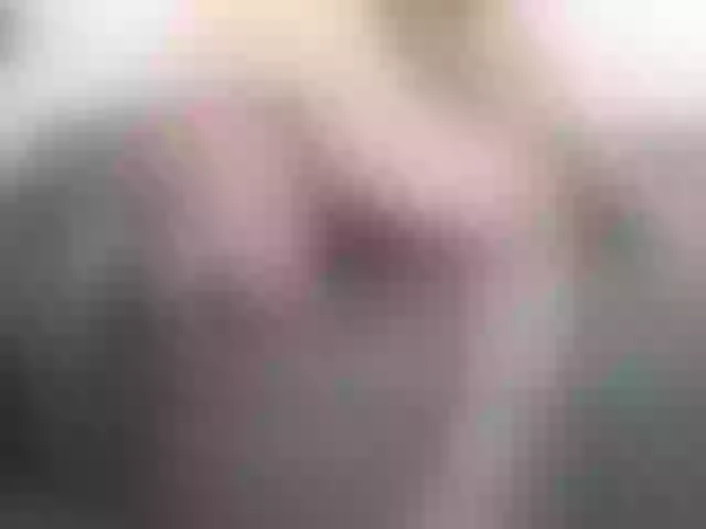 Live sex webcam photo for ladysquirt89 #266318494